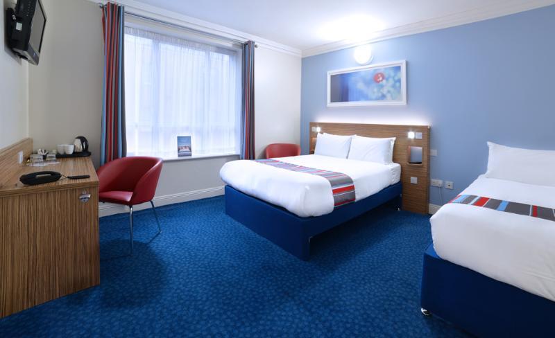 קאסלנוק Travelodge Dublin Phoenix Park מראה חיצוני תמונה