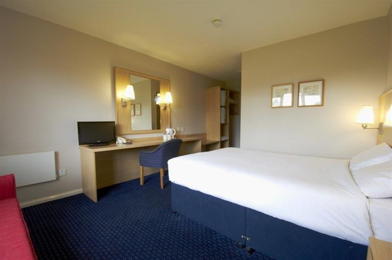 קאסלנוק Travelodge Dublin Phoenix Park מראה חיצוני תמונה